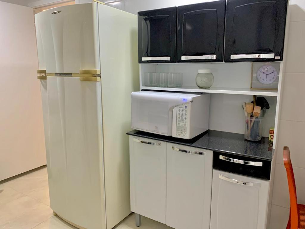 Apartamento Praia Dos Anjos 2 Vagas De Garagem E Ar-Condicionado Арраял-ду-Кабу Экстерьер фото